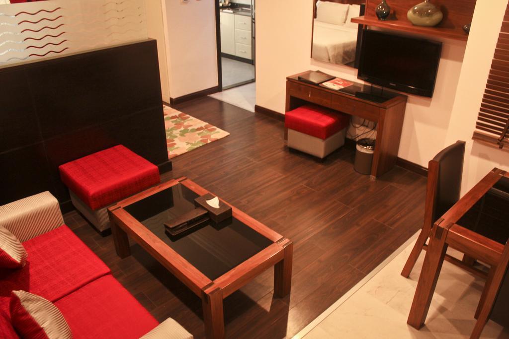 Al Nawras Hotel Apartments Dubai Room photo
