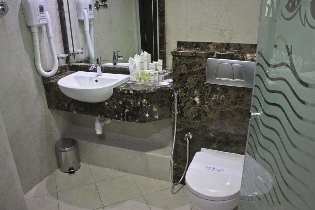 Al Nawras Hotel Apartments Dubai Room photo